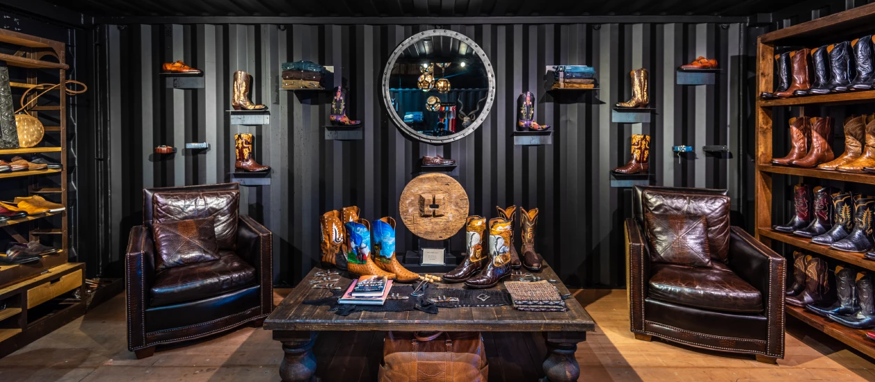 Step Into Style: Custom Cowboy Boots That Fit Like They Were Made for You custom cowboy boots